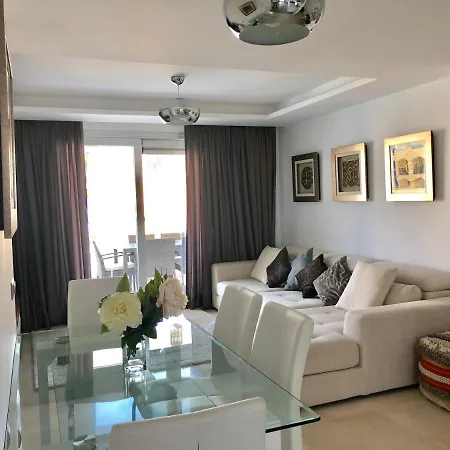 Beautiful Penthouse Perfect Location Апартаменты *